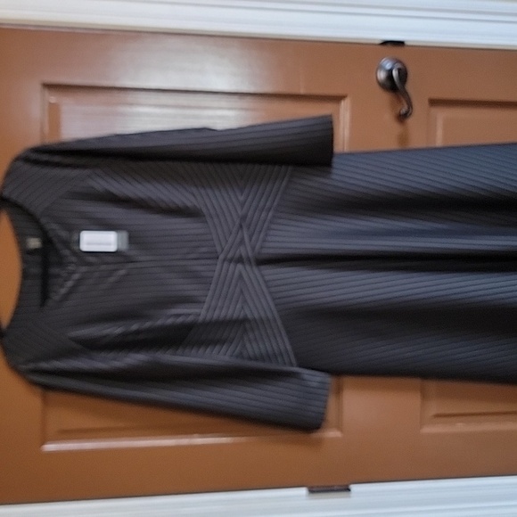 vfshow-Blk/white long sleeved A line pin striped dress Size XXL. NWT. - Picture 3 of 12